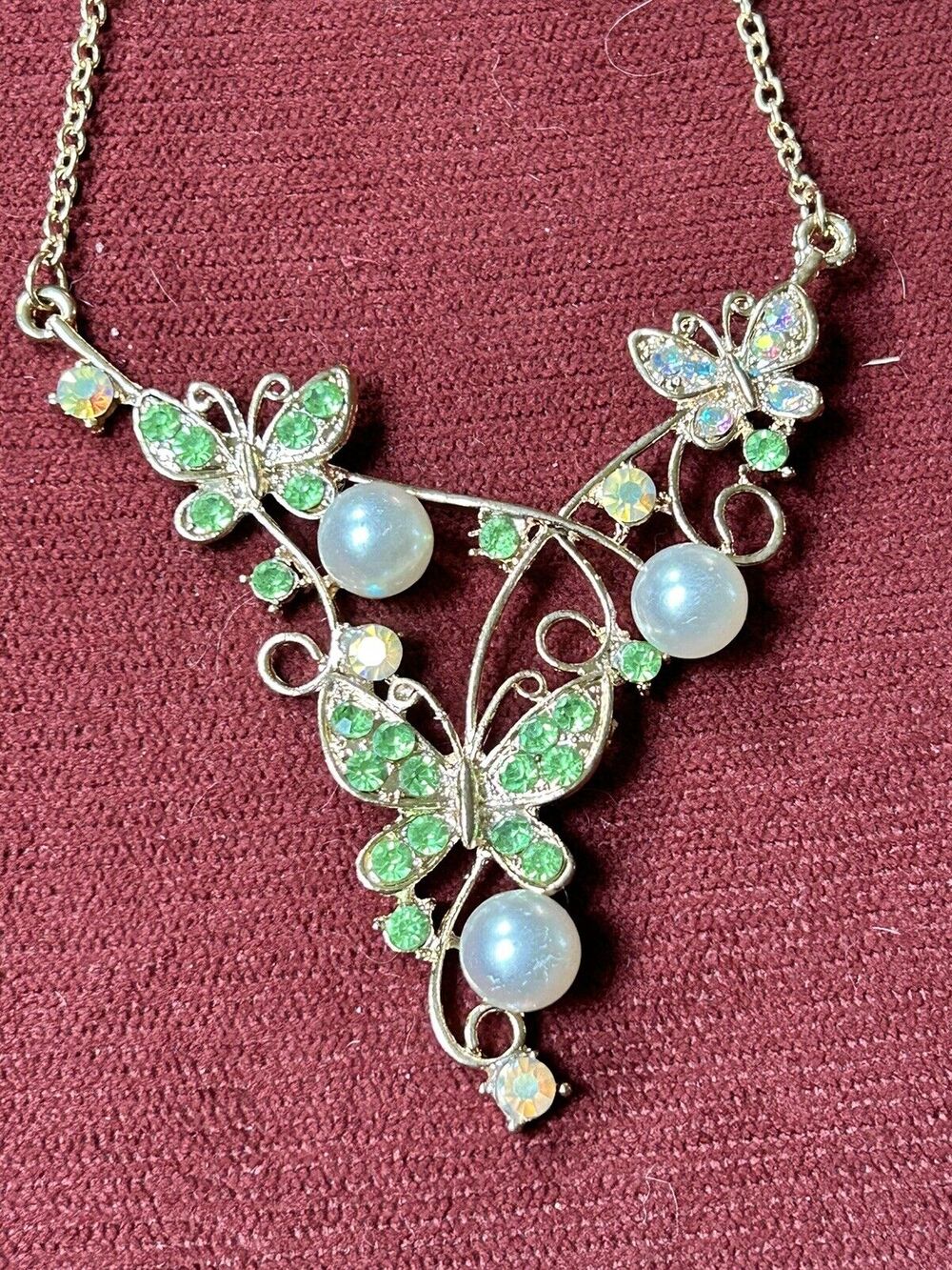 BETSEY JOHNSON GREEN, CRYSTAL AND PEARL FLOWER CLUSTER 20" NECKLACE